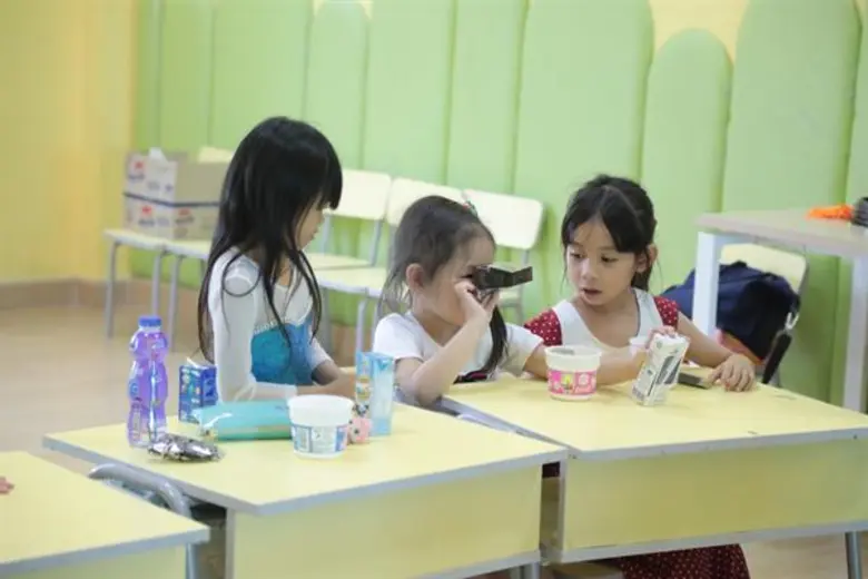 สาธิตกรุงเทพธนฯ เชิญทีมวิชาการ สาธิตจุฬาฯ สอนค่ายวิชาการ สร้างความรู้จากการลงมือจริง