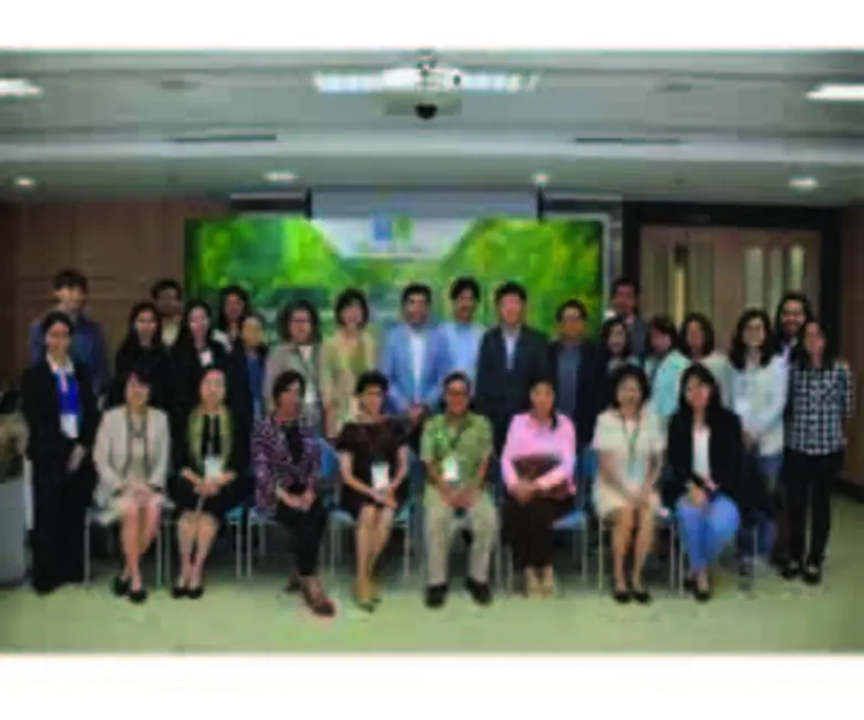 รองศาสตราจารย์ ดร.พิภพ อุดร คณบดี คณะพาณิ...