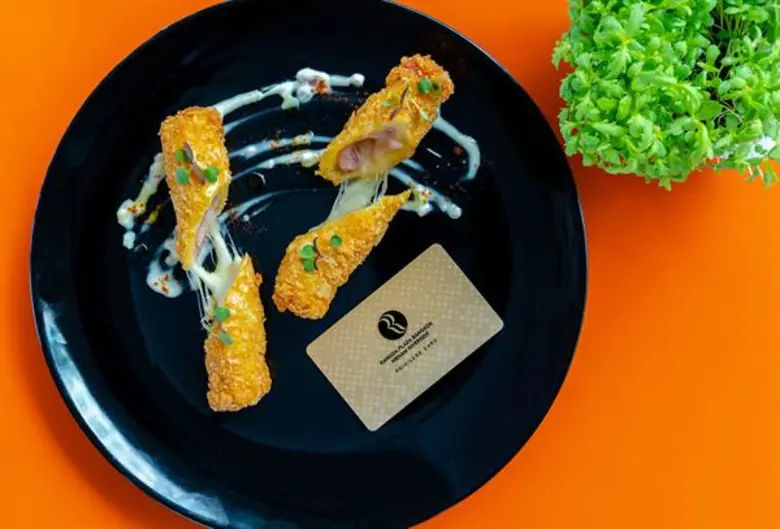 เพียงสมัครเป็นสมาชิกบัตร Ramada Plaza Ban...