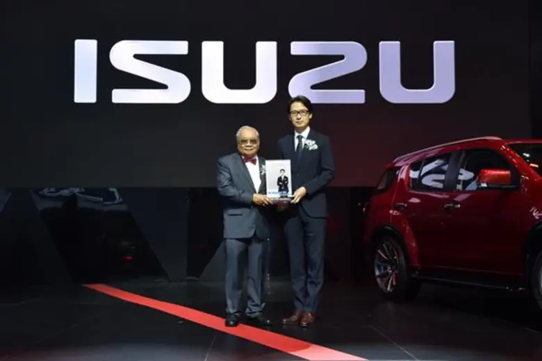 อีซูซุจัดทัพนำสุดยอดยนตรกรรมร่วมงานมอเตอร์โชว์ ครั้งที่ 40 นำ “อีซูซุมิว-เอ็กซ์ รุ่นพิเศษ! ดิ ออนิคซ์” “อีซูซุดีแมคซ์ สเทลธ์” ลุยงานแบบจัดเต็ม ภายใต้คอนเซ็ปต์ “NEW SENSATION IGNITED”