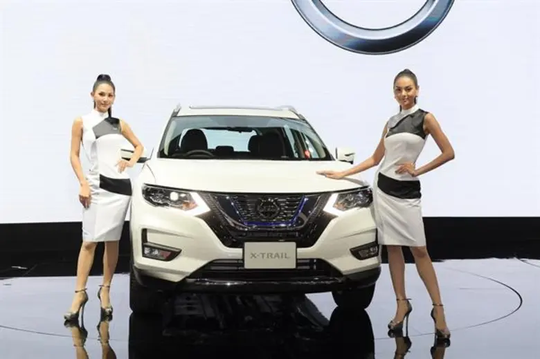 นิสสัน นำเสนอรถยนต์ที่เป็นมิตรกับสิ่งแวดล้อม พร้อมสนับสนุนกรุงเทพฯ เดินหน้าสู่เมืองอัจฉริยะ รถยนต์ไฟฟ้า นิสสัน ลีฟ จะเป็นแนวทางนำไปสู่การขับเคลื่อนแบบใหม่ และยั่งยืน