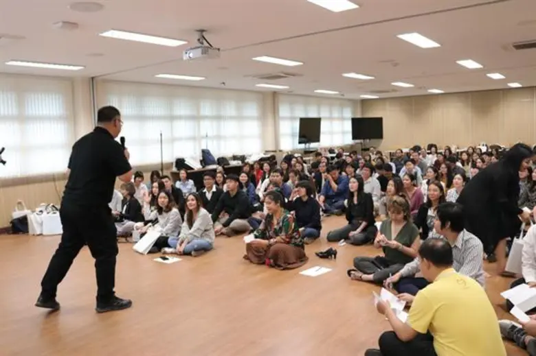 เอ็นอีเอ โชว์ท็อป 5 หลักสูตรอินเทรนด์ ยกชั้นผปก.สู่สนามการค้าดิจิทัล พร้อมเตรียมเปิดหลักสูตร “YELG” ดันนักส่งออกรุ่นใหม่ 300 ราย ส่งสินค้าไทยโกอินเตอร์