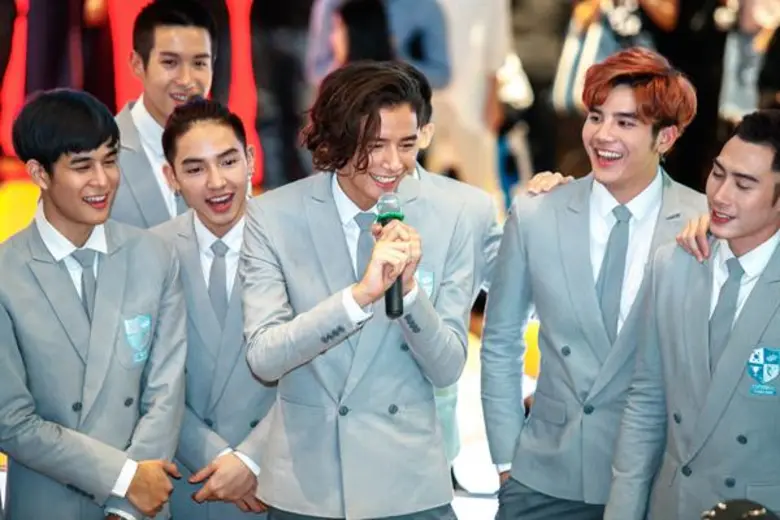 หนุ่ม Cuteboy Thailand ร่วมเดินแบบแฟชั่นโ...
