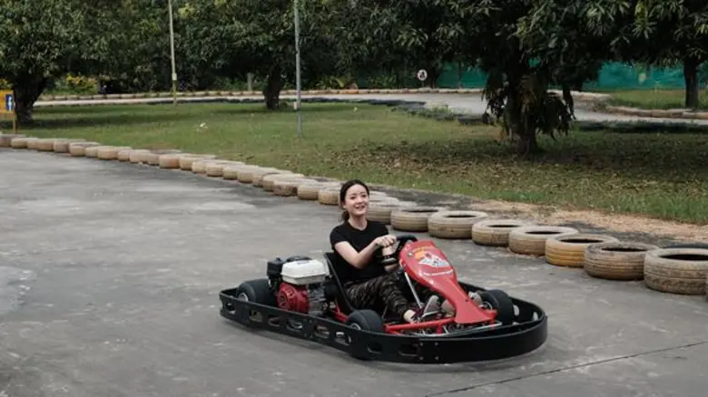 “อิงค์ วรันธร” สวมรองเท้าผ้าใบ ทำภารกิจสุดแอดเวนเจอร์ ถือปืนพร้อมยิง!! ในรายการ “Unlock! ลองสักครั้ง” 31 มีนาคมนี้