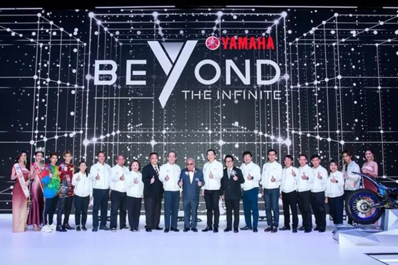 มร.ชิเงโอะ ฮายาคาวะ ประธานกรรมการบริหาร พร้อมด้วยผู...