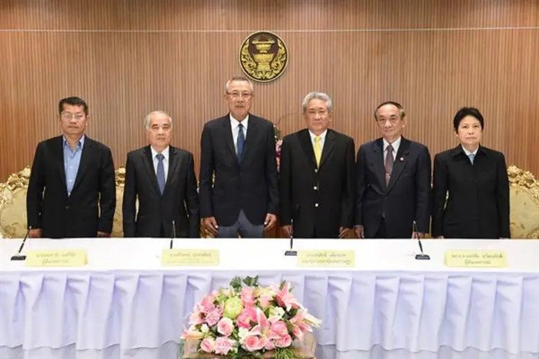 นายศิริพงษ์ อุ่นทรพันธุ์ (ที่ 3 จากซ้าย) ...