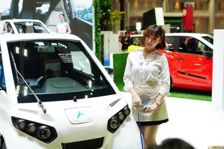 ฟอมม์ จัดเต็ม มอบ cash back ให้ลูกค้า FOMM One 100,000 บาท