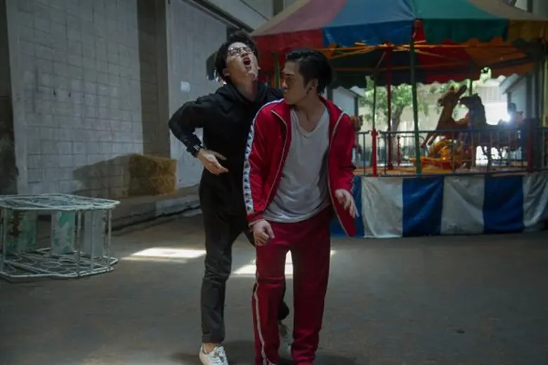 “สายป่าน-วุฒิ” คู่เลิฟนอกจอ ปะทะกันสุดโหดไม่ออมมือ ในซีรีส์ “รสริน ล่าแวมไพร์”