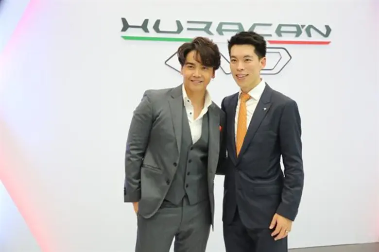โดม - พีเค แฟนพันธุ์แท้กระทิงดุ ร่วมปาร์ตี้เปิดตัวลัมโบร์กินี ฮูราแคน อีโว ซูเปอร์สปอร์ตคาร์รุ่นใหม่