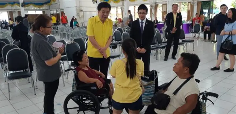 กรมสุขภาพจิต มอบรถเข็นนั่ง6ชนิดพิเศษ-อุปก...