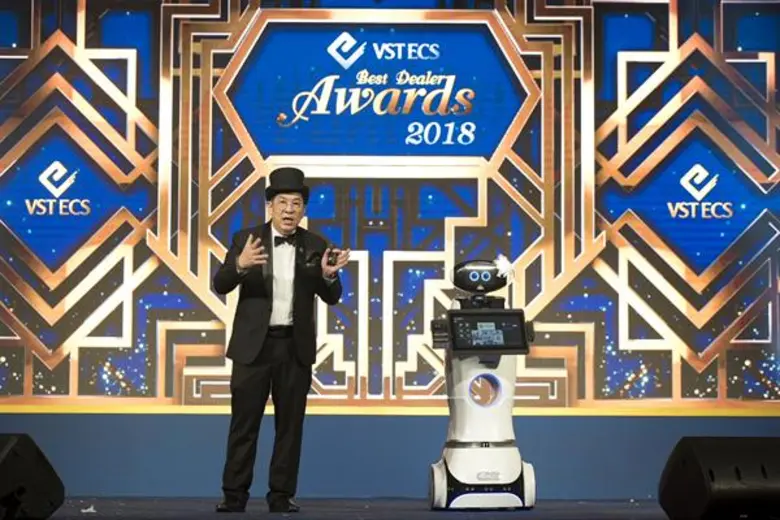 นายสมศักดิ์ เพ็ชรทวีพรเดช ประธานเจ้าหน้าท...