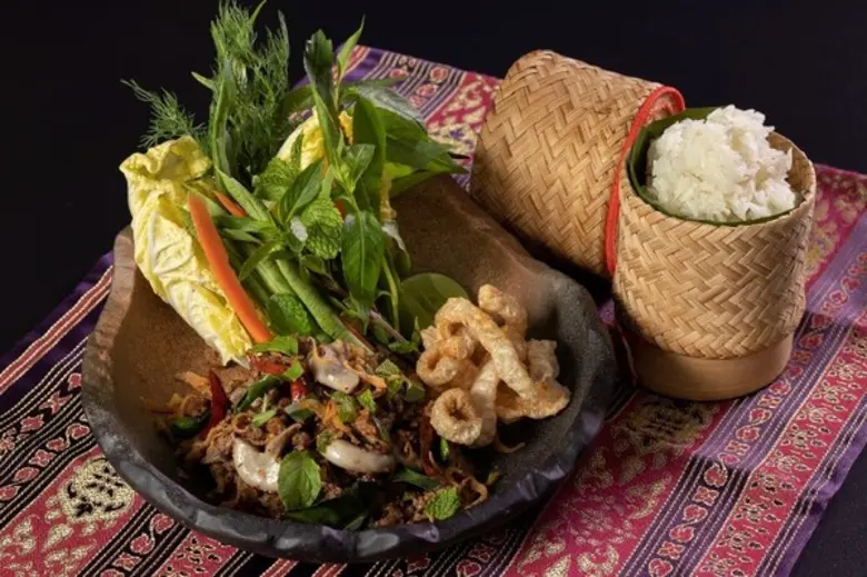 'ห้องอาหารแฟลร์' โรงแรมฮิลตัน พัทยา ชวนคุ...