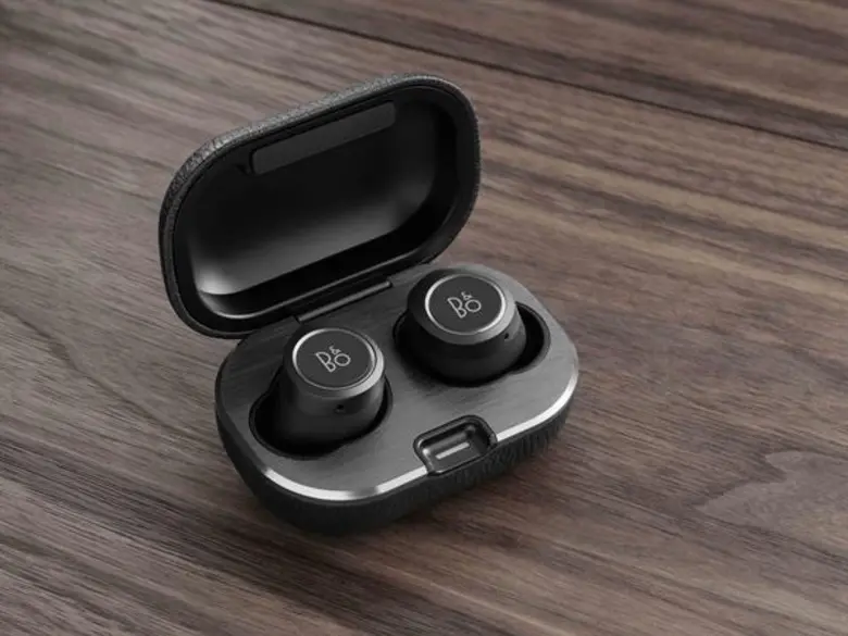 อาร์ทีบีฯ เดินเกมผู้นำนวัตกรรมหูฟังคุณภาพ เปิดตัวสุดยอดหูฟังไร้สาย ระดับพรี่เมี่ยมแบบ Truly Wireless ใหม่ล่าสุด “Beoplay E8 2.0”ที่รองรับเทคโนโลยีการชาร์จไร้สายและคุณภาพเสียงที่สุดยอด เพื่อยกระดับประสบการณ์ฟังเพลงให้เหนือระดับไปอีกขั้น