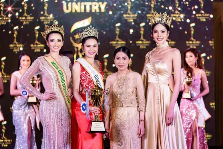 นางนันทิยา วงศ์วานิชย์ ประธานกรรมการ บริษ...