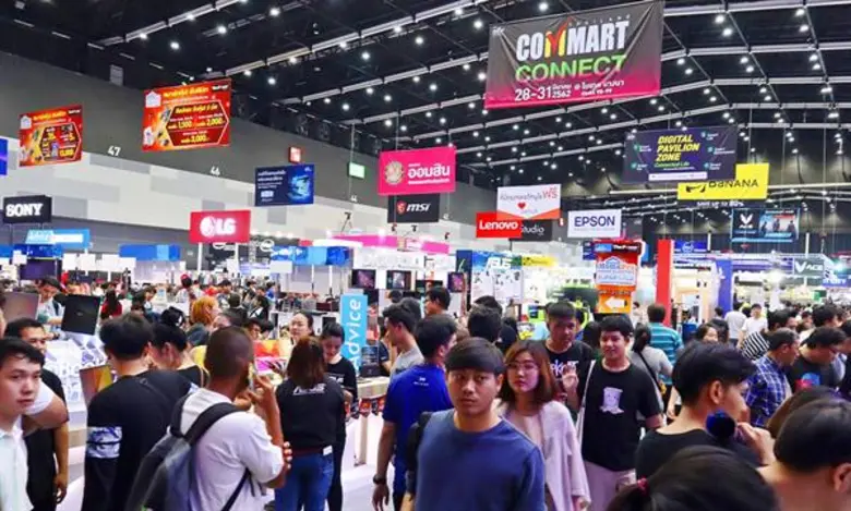 นายพรชัย จันทรศุภแสง ผู้อำนวยการธุรกิจสื่...