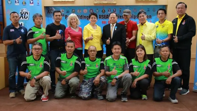 สมาคมกีฬาทางอากาศฯ จัดการแข่งขันร่มร่อนบิ...