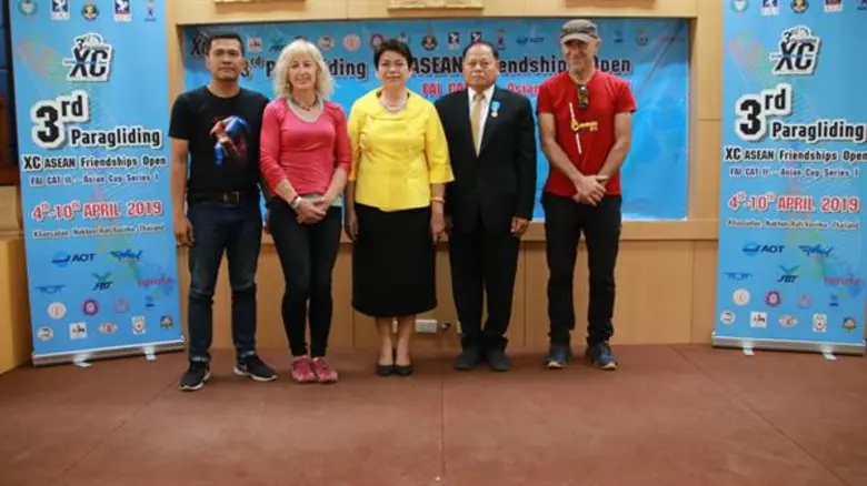 สมาคมกีฬาทางอากาศฯ จัดการแข่งขันร่มร่อนบินเดินทางนานาชาติสานสัมพันธ์อาเซียน ครั้งที่ 3 เอเชี่ยน คัพ ซีรี่ย์ 1 ประจำปี 2562