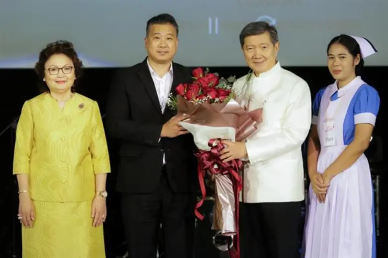 นายแพทย์ปิยะสกล สกลสัตยาทร รัฐมนตรีว่าการ...