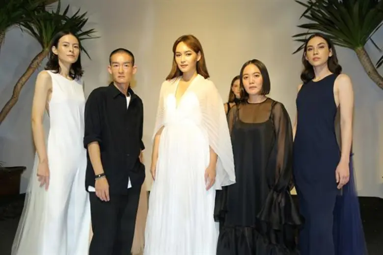 Vickteerut (วิคธีร์รัฐ) นำโดย อรประพันธ์ ...