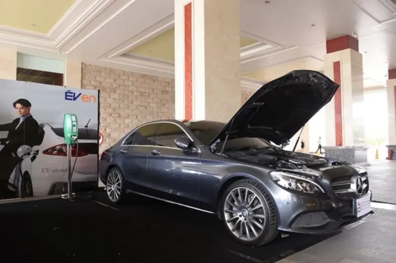 ลาวเดินหน้าผลักดันใช้ EV ทั่วประเทศ ชูระบบชาร์จรถไฟฟ้าสุดอัจฉริยะ ผลงานบริษัทร่วมทุนไทย-ลาว