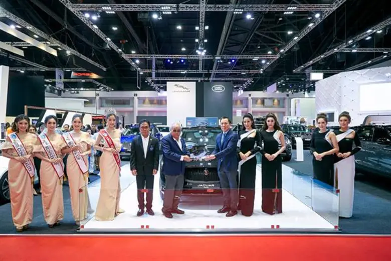 จากัวร์ I-PACE (ไอ-เพซ) คว้ารางวัล “EV of The Year 2019 Bangkok Motor Show Award" ในงานบางกอก อินเตอร์เนชั่นแนล มอเตอร์โชว์ ครั้งที่ 40