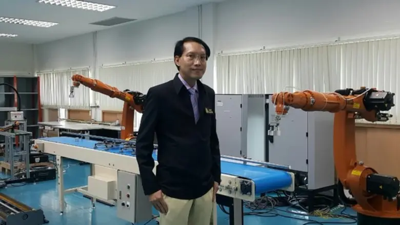 ศ.ดร.อรรถกร เก่งพล เป็นศาสตราจารย์ทางวิศว...