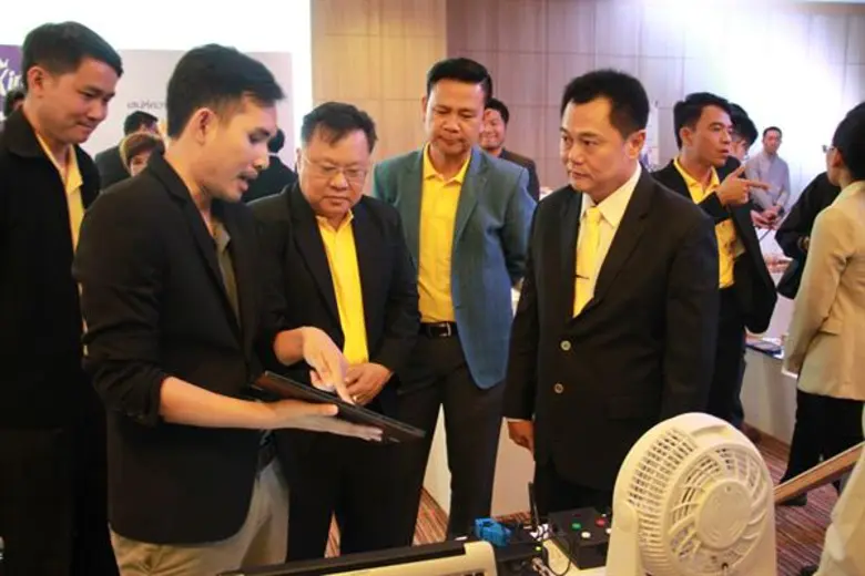 กสอ. โชว์ของจริงผลสำเร็จจรวด 3 ขั้น ยกระดับศักภาพผู้ประกอบการสู่สมาร์ทเอสเอ็มอีพร้อมผลักดัน 600 สถานประกอบการ ใช้เทคโนโลยีลดต้นทุนเพิ่มมูลค่าทางเศรษฐกิจได้กว่า 1,000 ล้านบาท