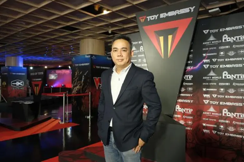 นักสะสมของเล่น การ์ตูน และโมเดลเตรียมเฮ ล...