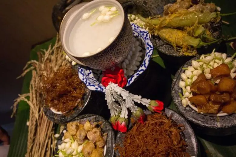 ข้าวแช่เป็นวัฒนธรรมอาหารของชาวมอญ เข้าสู่...