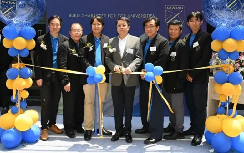 นายแพทย์ ธีระเกียรติ เจริญเศรษฐศิลป์ รัฐม...