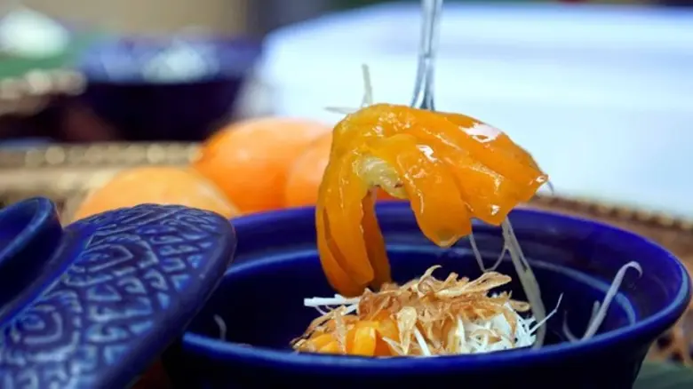 ดับร้อนอย่างไทยด้วยเมนูข้าวแช่ น้ำแร่ภูน้ำหยดที่โรงแรมศิริ สาทร