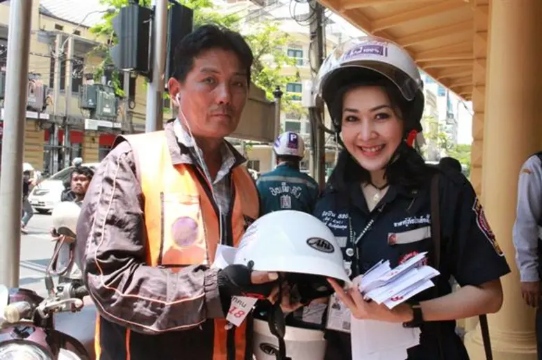 มูลนิธิป่อเต็กตึ๊ง ร่วมกับภาคีเครือข่าย ฉีกกระแสการรณรงค์ เปิดโครงการ “เมา ง่วง อย่าขับ ขี่ไปกลับสวมหมวกกันน็อค”ถ่ายทอดความห่วงใย ผ่าน "คนบรรเทาสาธารณภัย” ภายใต้คอนเซ็ปต์ #ไม่รักก็คงไม่ห่วงอย่างนี้ #BecauseWeCare