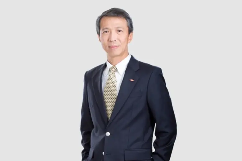 นายฉัตรชัย เลื่อนผลเจริญชัย ประธานบริหาร ...