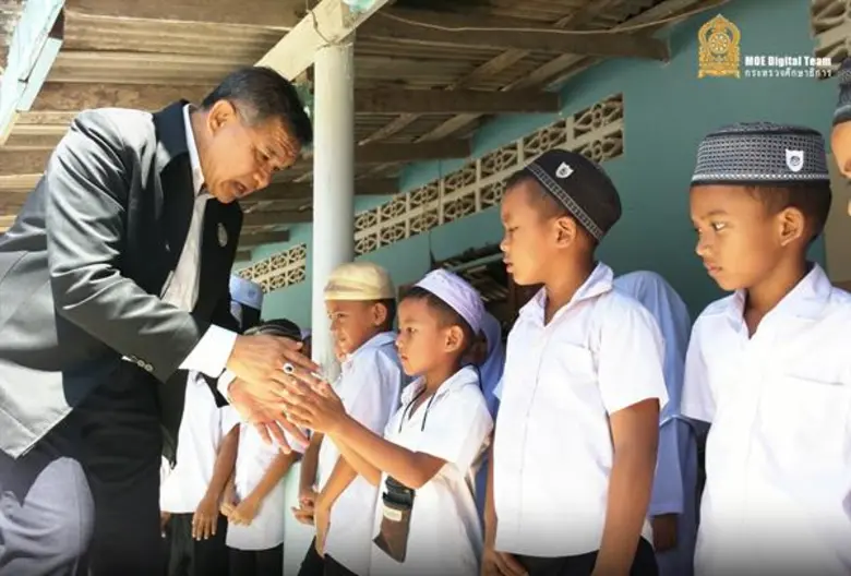 ศธ.ยึดแนวทางพระราชทาน "เข้าใจ เข้าถึง และพัฒนา" เน้นเรียนรู้สอดคล้องวัฒนธรรมพื้นที่ ตามแผนยุทธศาสตร์การศึกษาชายแดนใต้ 20 ปี