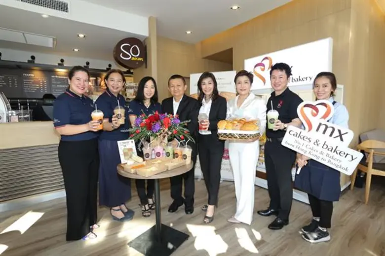 ดร.พิษณุ วิเชียรสรรค์ (ที่ 4 จากซ้าย) กรร...