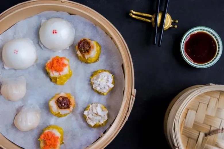 ห้องอาหารจีน ลก หว่า ฮิน โรงแรม โนโวเทล ก...