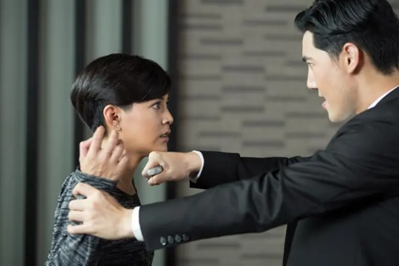 “สายป่าน-กอล์ฟ” แท็คทีม “โย่ง-ถุงแป้ง ” ปราบสองแวมไพร์ในคราบพิธีกร