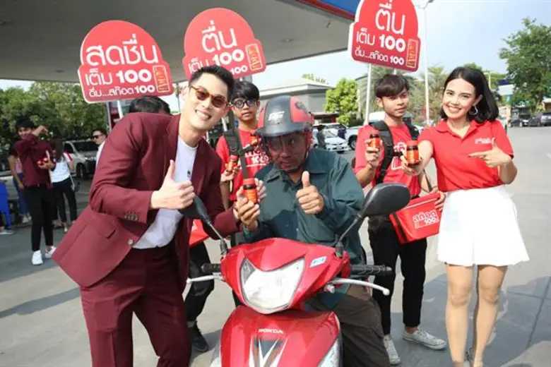 กันต์ กันตถาวร แท็กทีมสก๊อต 100 ซุปไก่สกัดสูตร 100% รณรงค์ขับขี่ปลอดภัยกับสก๊อต 100 ช่วงเทศกาลสงกรานต์