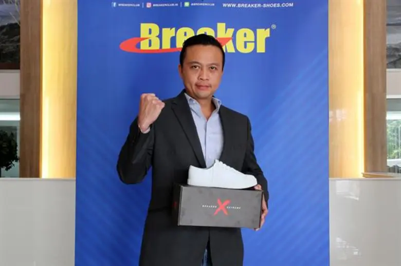 "เอส.ซี.เอส. สปอร์ตสแวร์" ผู้ผลิตและจัดจำ...