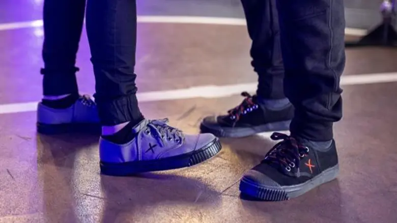 “เบรกเกอร์” ทุ่ม 30 ล้าน โหมตลาดรองเท้าผ้าใบ ดึง The Rapper Thailand พรีเซ็นเตอร์คนล่าสุด จัดโปรสุดจี๊ด แจกใจๆ 3 ต่อ เพราะชีวิต "สั่งได้ดั่งใจ" หวังดันยอดโต 10%