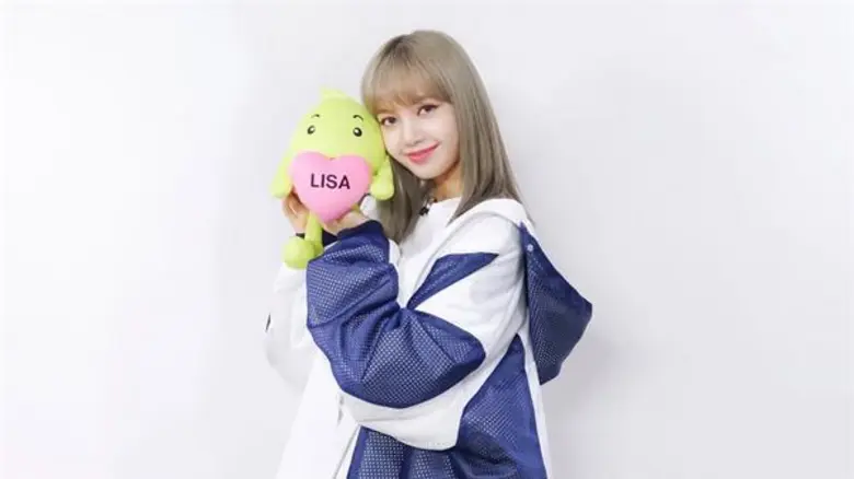 นาทีนี้ใครจะฮอตเท่านักร้องสาวที่จัดจ้านที...