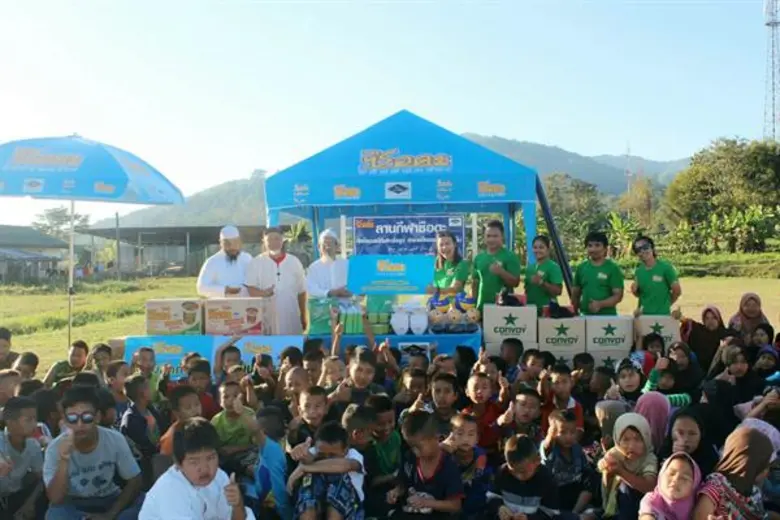 “ซือดะ” รวมพลังทำความดีตามรอยพ่อ ปี 2 สร้างสนามวอลเลย์บอล มอบอุปกรณ์กีฬา ให้เยาวชนโรงเรียนศิวิไลพิทยา จ.เชียงราย