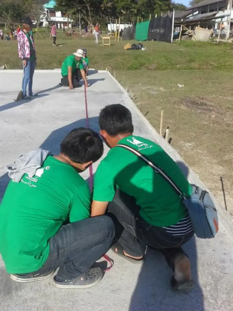 “ซือดะ” รวมพลังทำความดีตามรอยพ่อ ปี 2 สร้างสนามวอลเลย์บอล มอบอุปกรณ์กีฬา ให้เยาวชนโรงเรียนศิวิไลพิทยา จ.เชียงราย