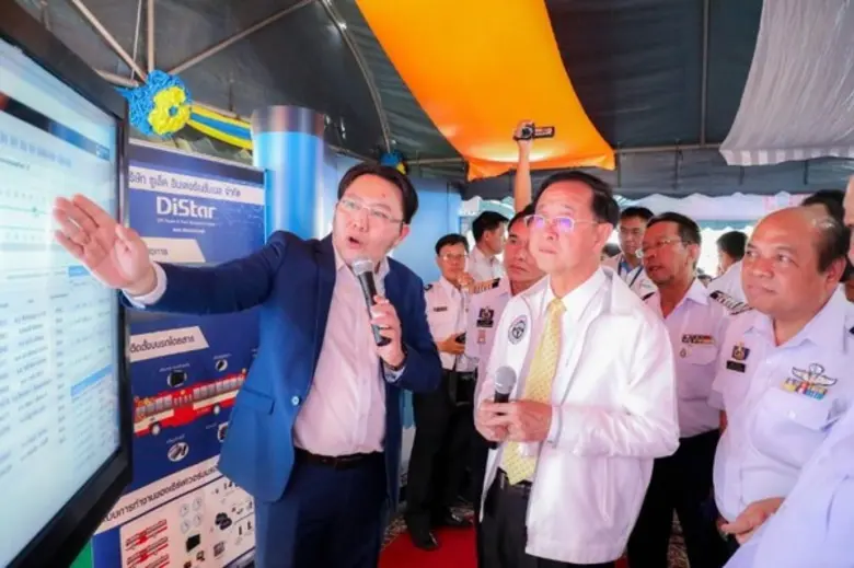 รมว.คมนาคม เปิดงานรณรงค์ป้องกันและลดอุบัติเหตุทางถนนช่วงสงกรานต์ 62 พร้อมเยี่ยมชมบูท DISTAR