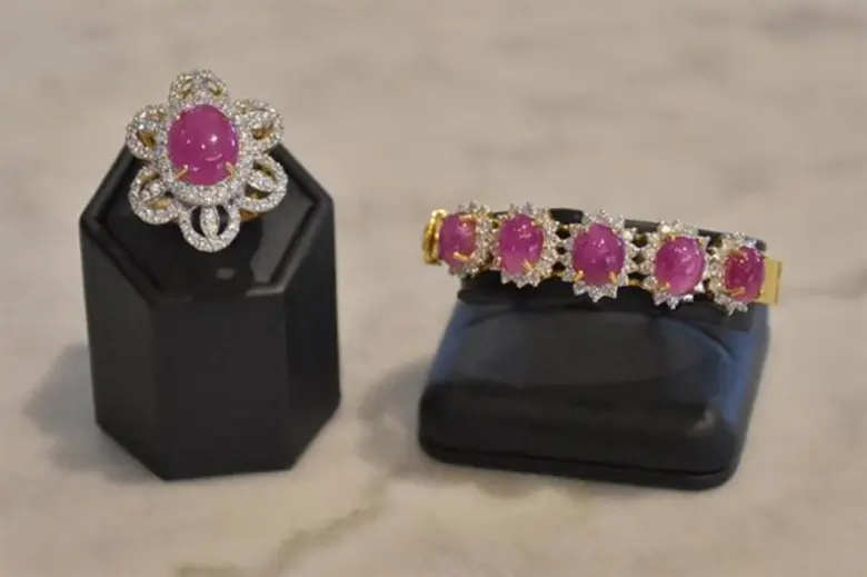 โรงแรมอัล มีรอซ อัพเดทเทรนด์เจ้าสาวมุสลิม เรียบหรู ตาคมแบบสาวอาหรับ