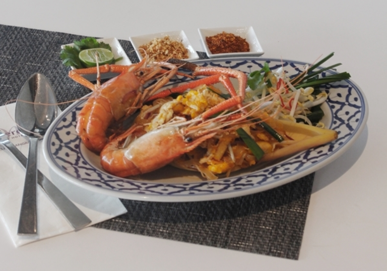 ห้องอาหารเดอะสเตชั่น โรงแรมเมอร์เคียว กรุ...