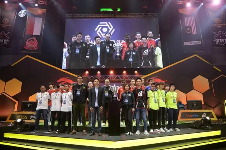 ทรูออนไลน์ โดย นายพงศ์สิระ ปรุงสิน ผู้ช่ว...