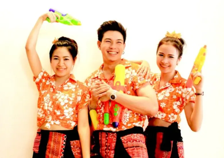 "แพ็คเกจห้องพัก – Songkran Splash" โรงแรม...