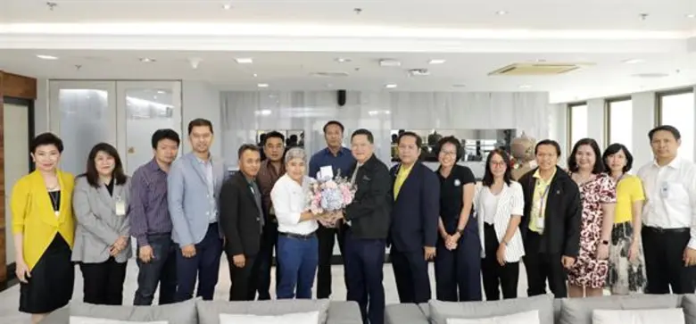 คุณชาญศิลป์ ตรีนุชกร ประธานเจ้าหน้าที่บริหารและกรรม...