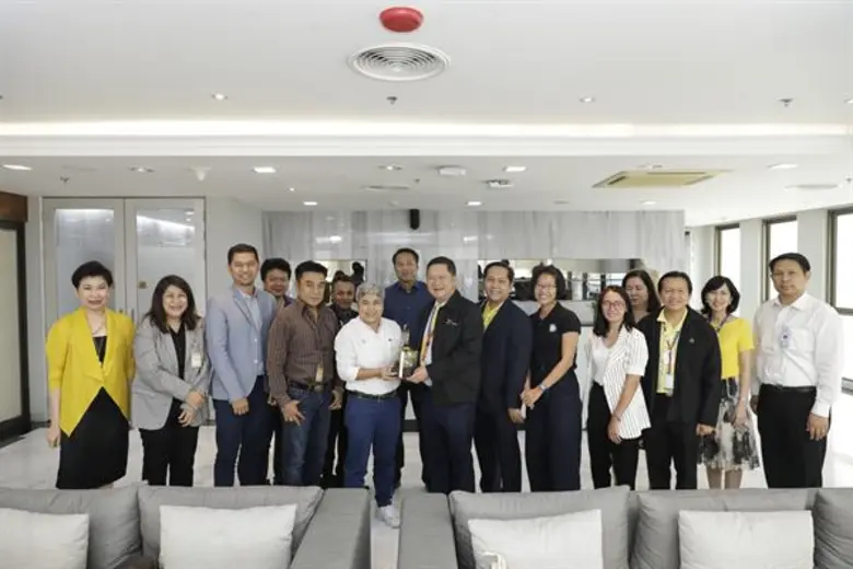 คุณชาญศิลป์ ตรีนุชกร ประธานเจ้าหน้าที่บริหารและกรรม...